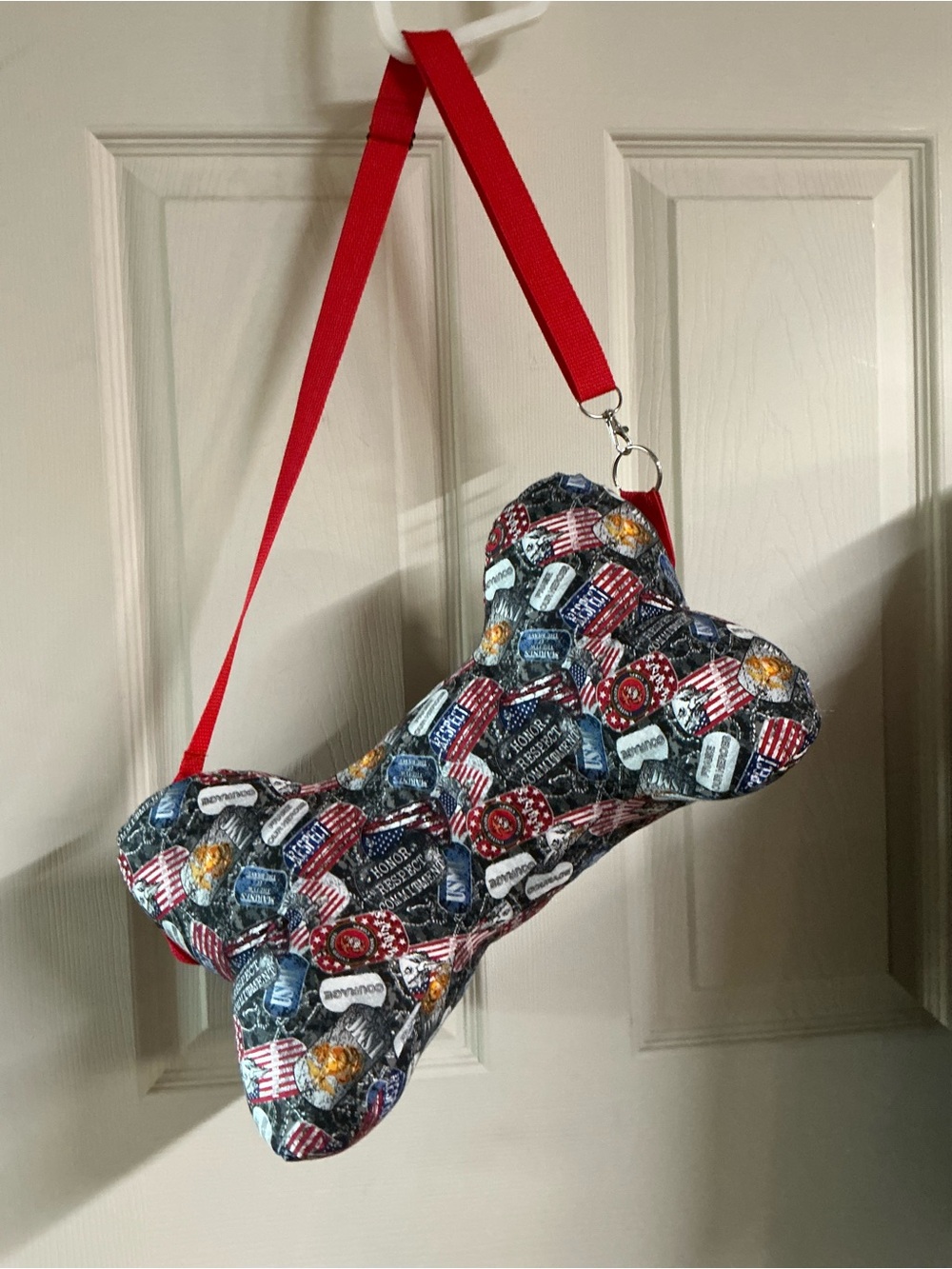 US MARINE Bone-Shaped Travel NECK PILLOW with REMOVABLE Red Strap